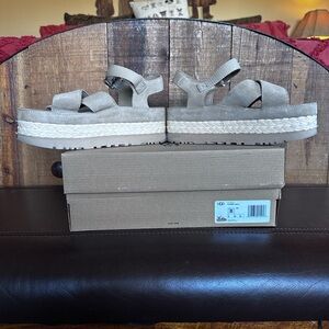 UGG Aubrey Ankle Sandal in Sand